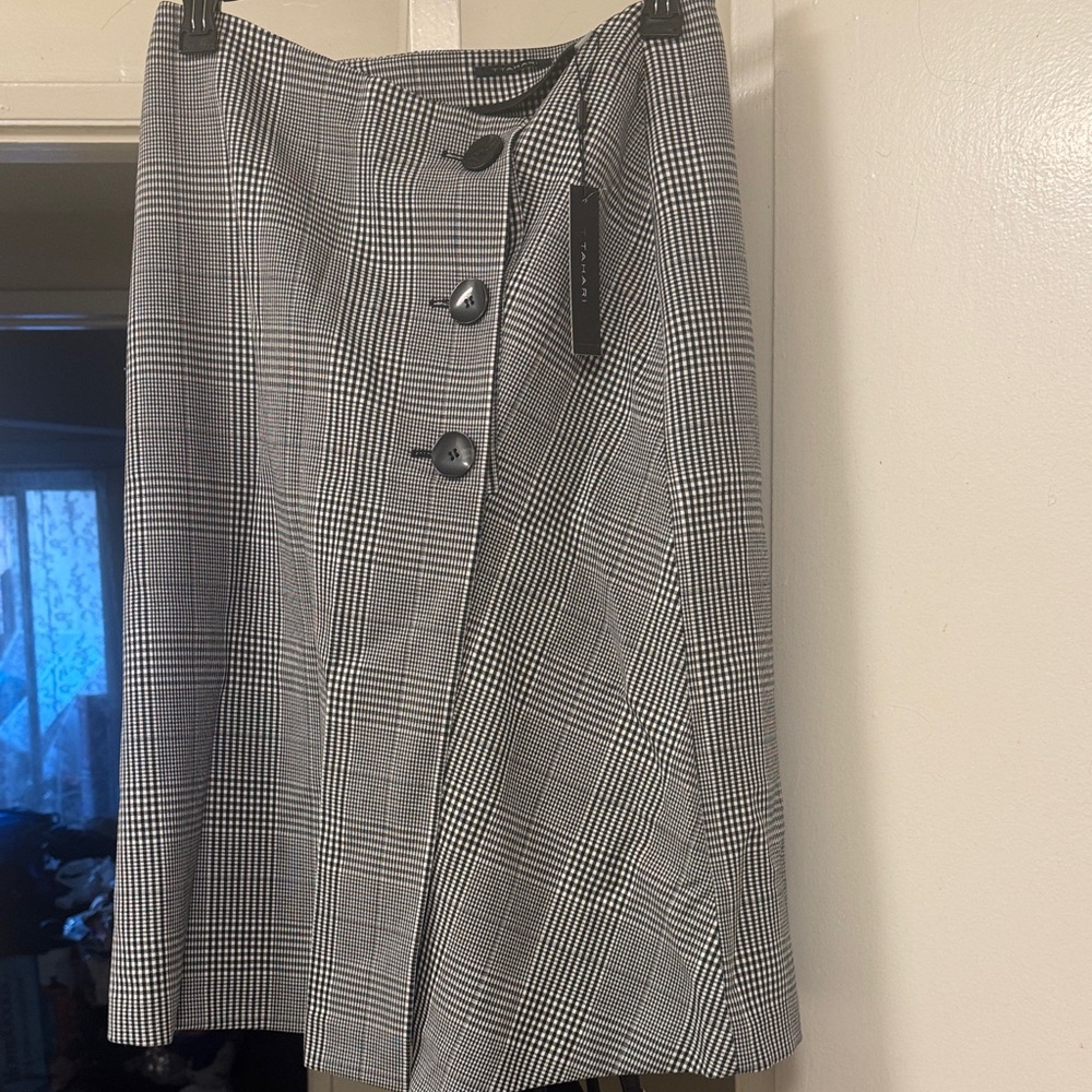 Tahari Black and White Glen Plaid A-Line Skirt